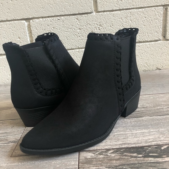 Size 6 Black Braided Chelsea Low Heel Ankle Boot - Picture 2 of 8